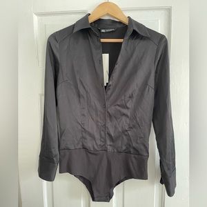 NWT✨ZARA Satin Shoulder Pad Button-down Bodysuit